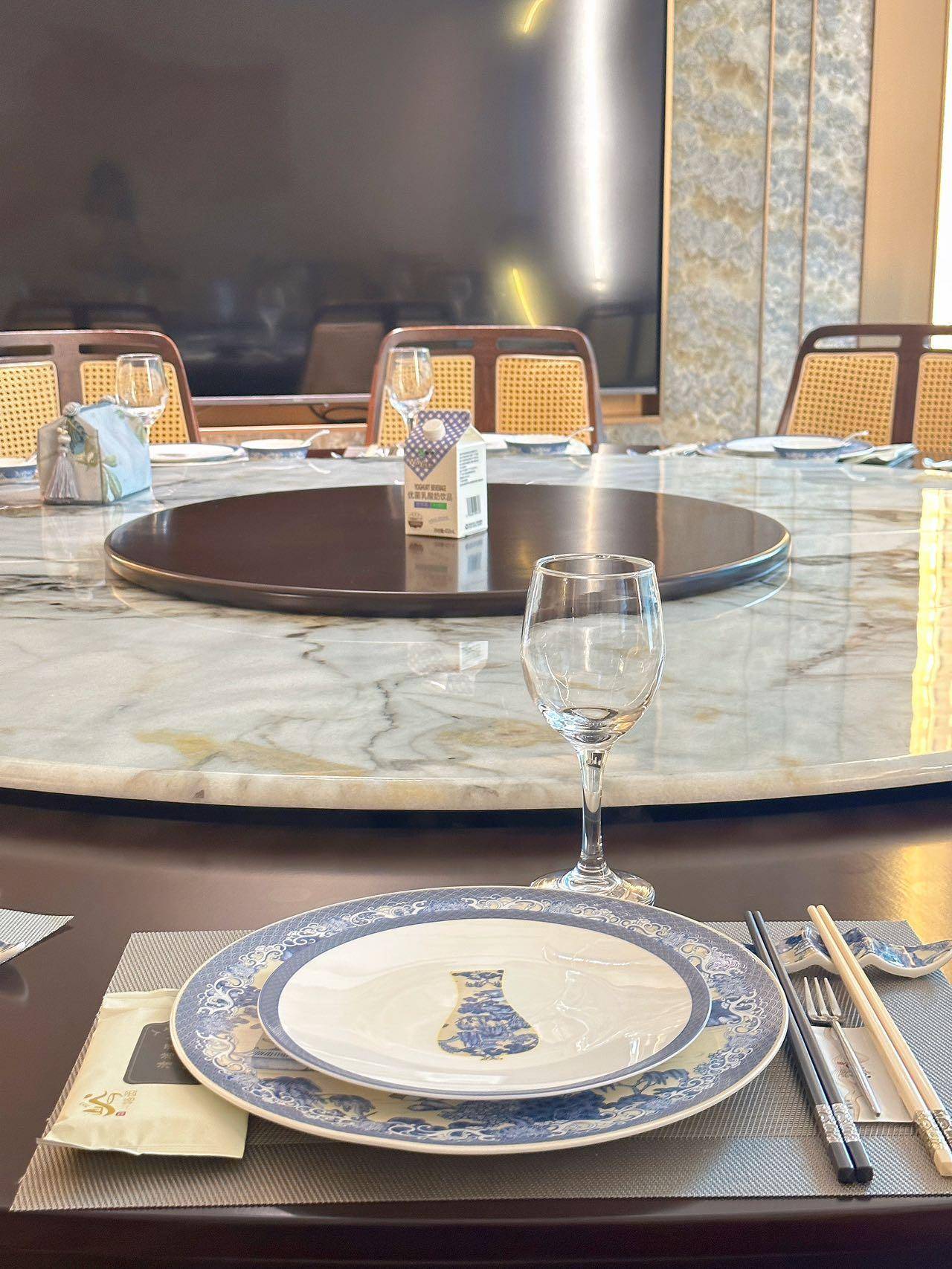 市场部小聚,峪园里的大温情