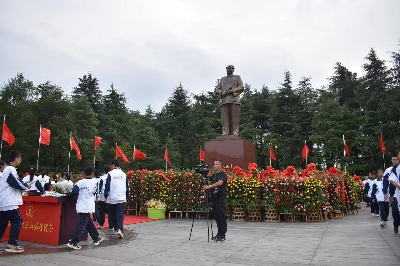 隆回二中开展“我的韶山行”红色研学活动