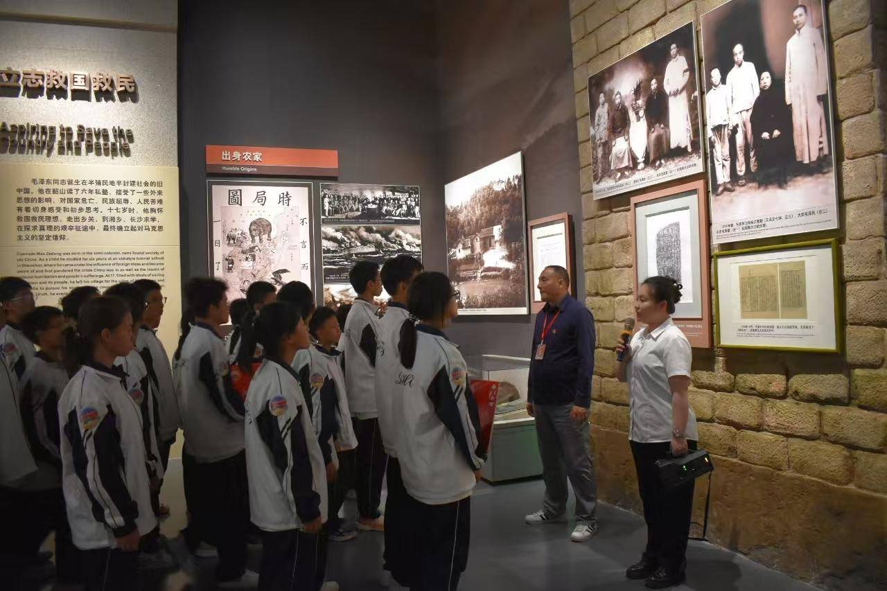 隆回二中开展“我的韶山行”红色研学活动