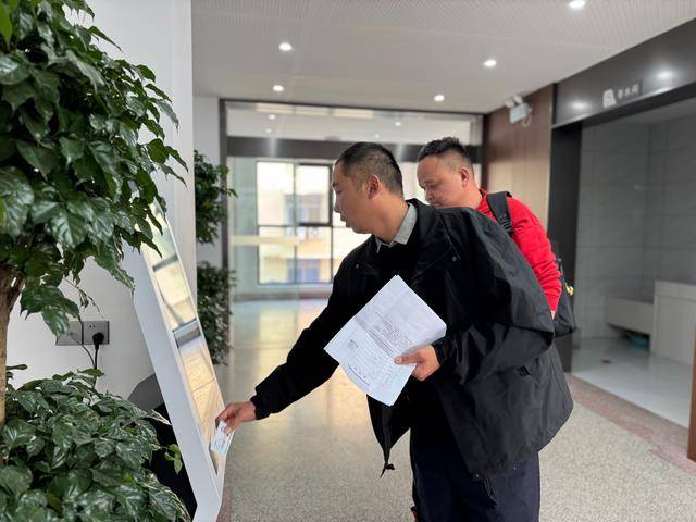 太方便！郑州出租汽车驾驶员从业资格证实现“即考即发证”