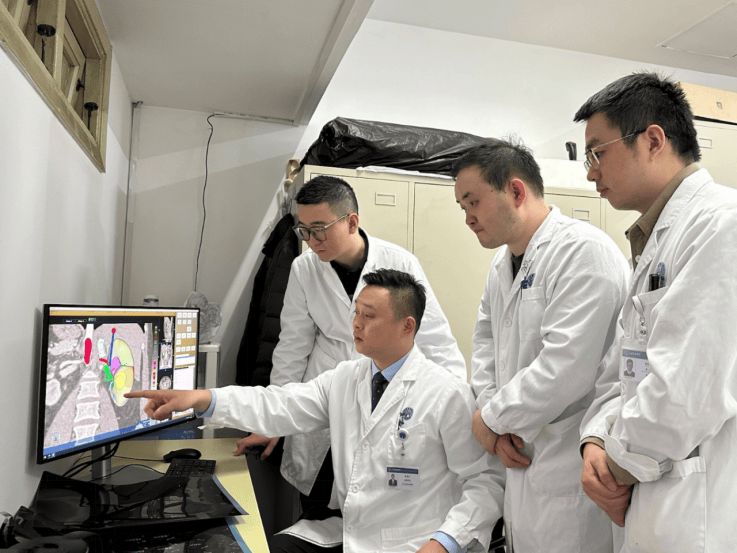 热烈祝贺！医院泌尿外科吴震杰教授喜获第二十届“银蛇奖”