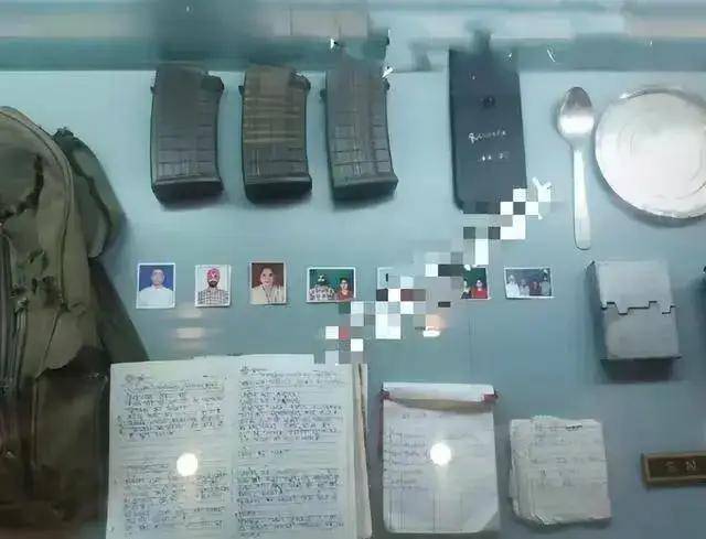 首次曝光！解放军缴获印度英萨斯步枪合影，用起来像垃圾！