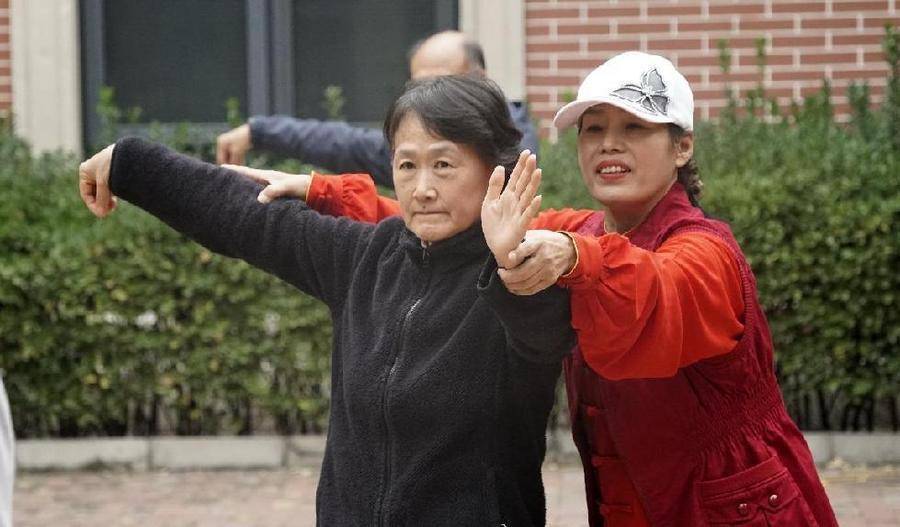 新华网财经观察丨“一课难求”的老年大学