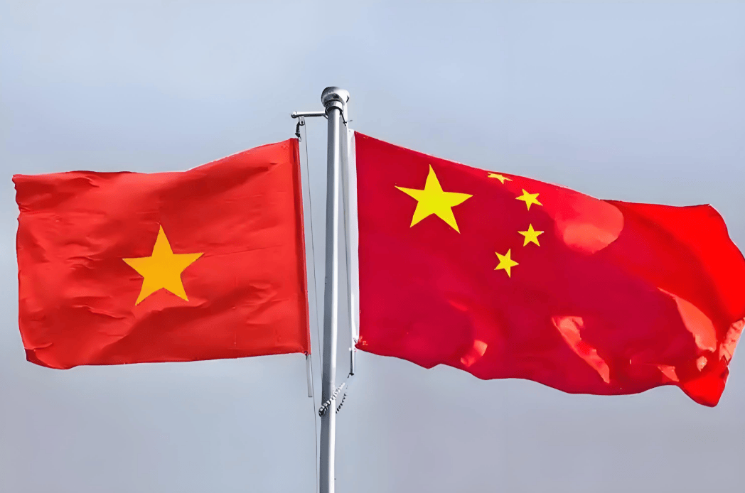 九三阅兵前发出警告,越南在南海非法吹填岛礁,外交部重磅表态:绝不姑息