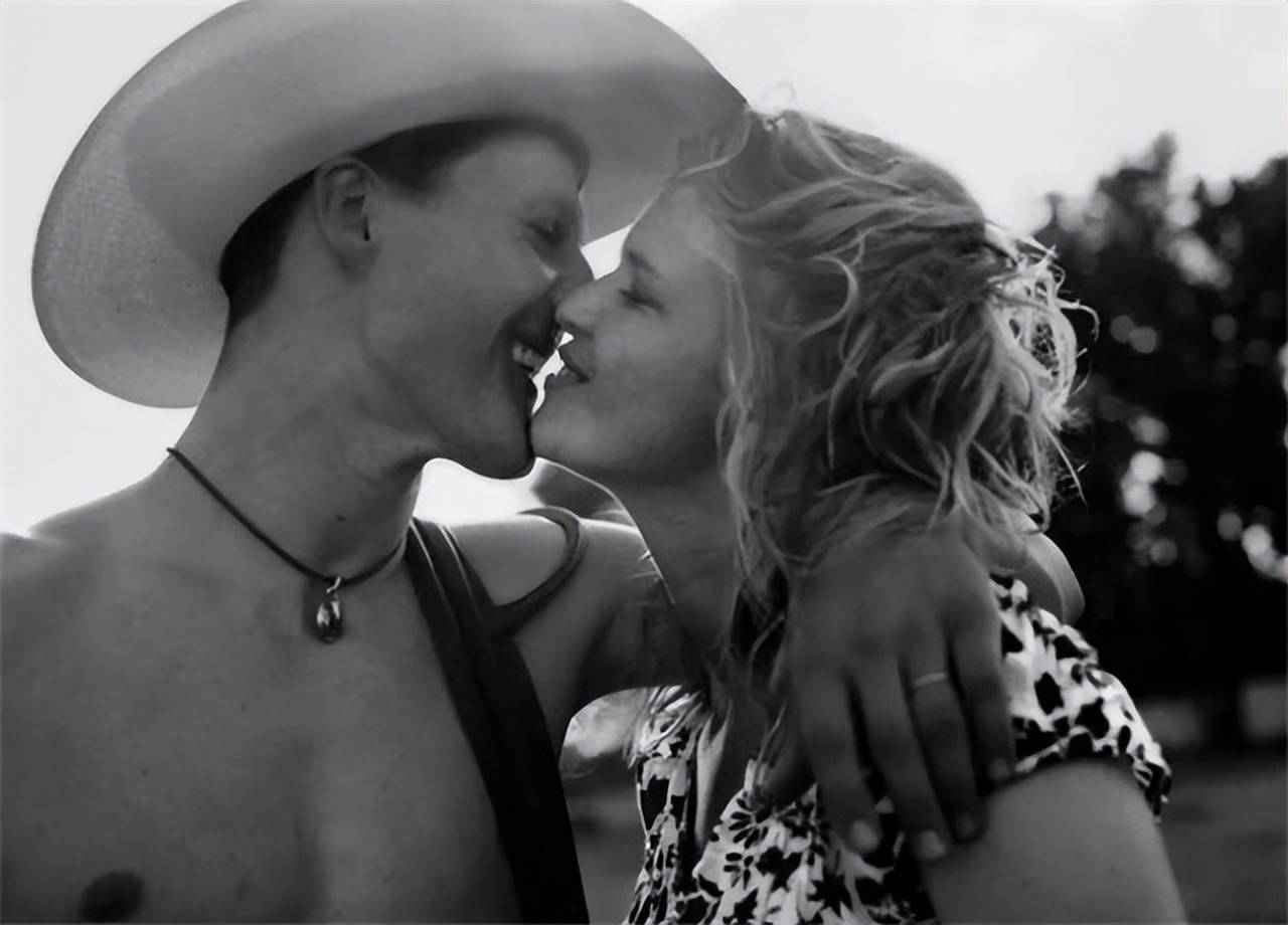 2013年舒马赫昏迷,科琳娜为救夫9年花20亿人民币:卖房也不言弃