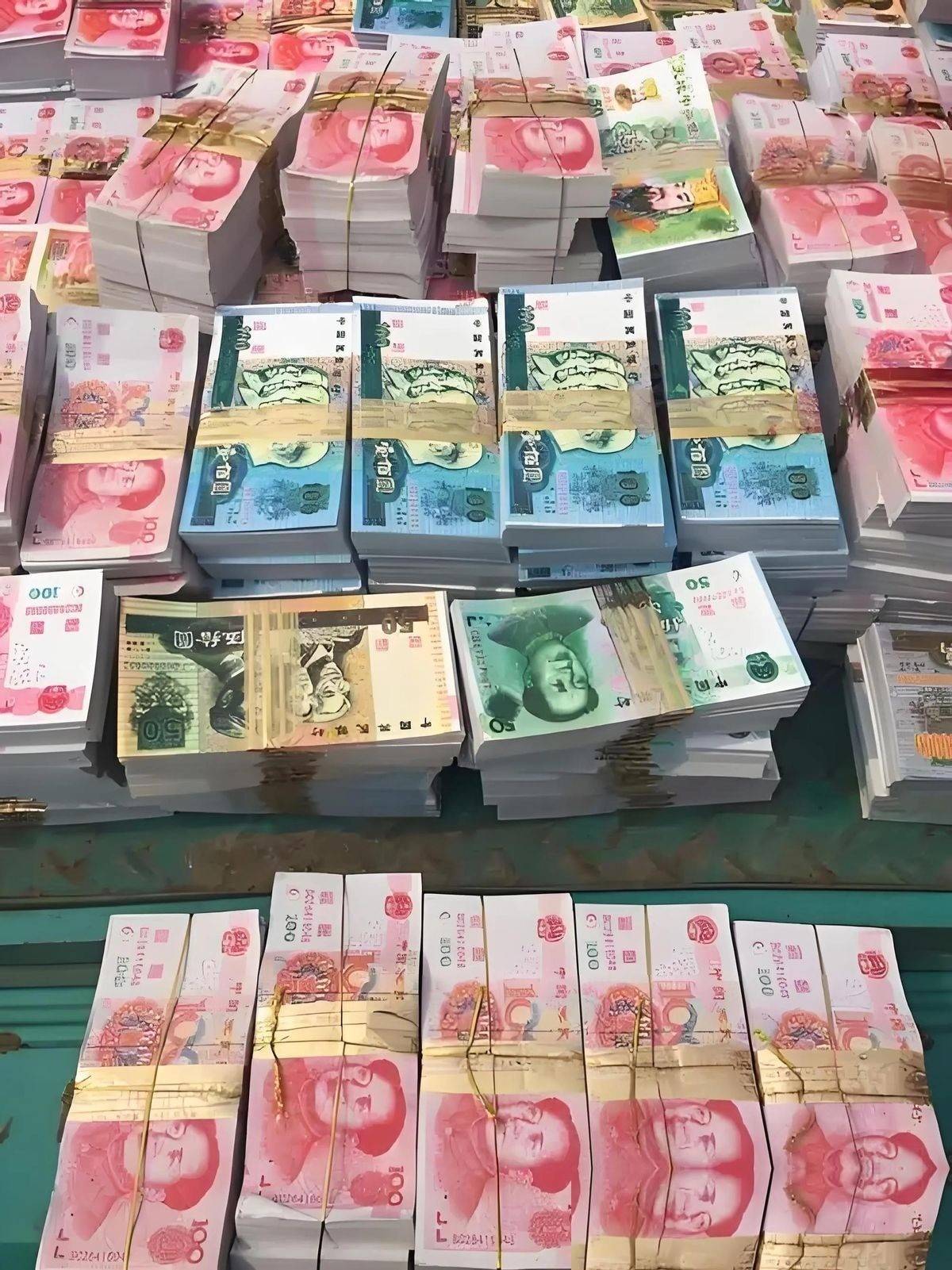 人民币在国外，竟然不叫“人民币”？原来人民币还有个“大名”